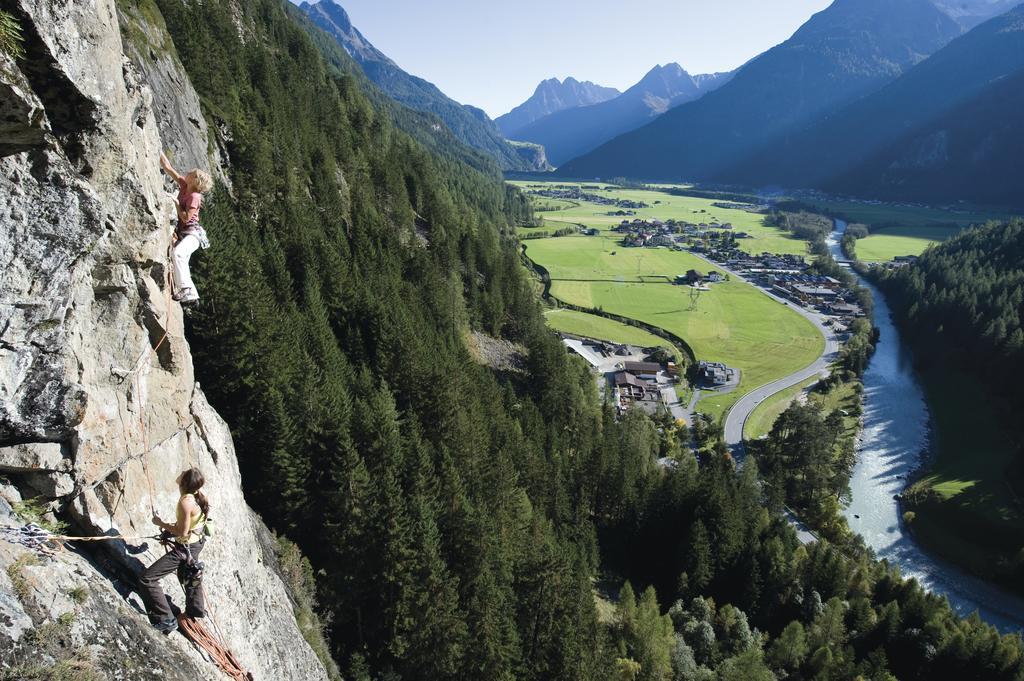 Apart Alpen Langenfeld Exterior photo